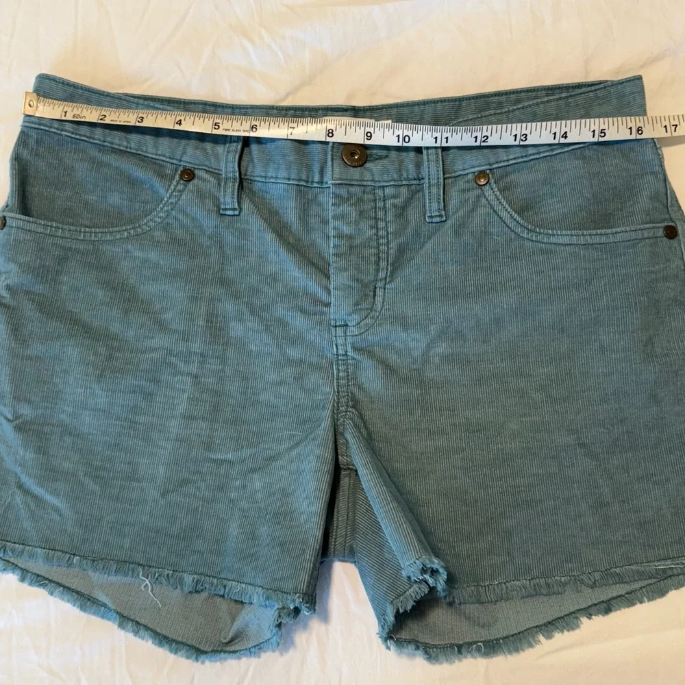 Carve Designs Shorts size 6 Corduroy green - Picture 4 of 6